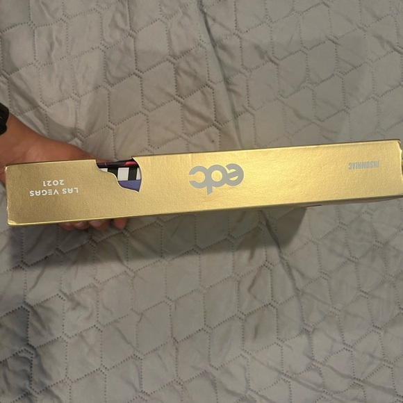 EDC Keychain + Stickers - Picture 5 of 9